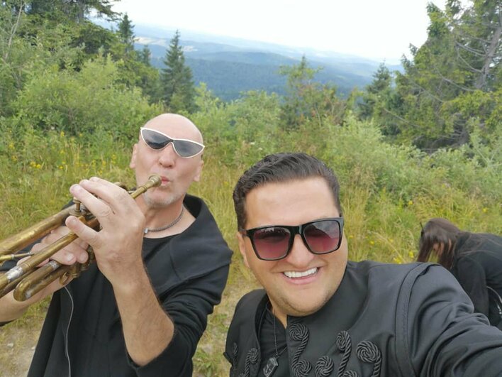 Wakacyjny klimat udzielił się artystom disco polo!