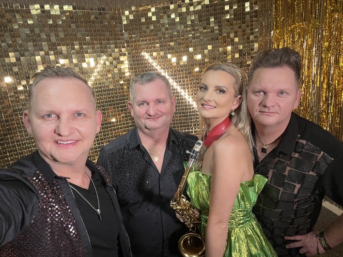 Ważne! Poważne problemy zespołu Mig! Awaria busa tuż przed koncertem | ZDJĘCIA
