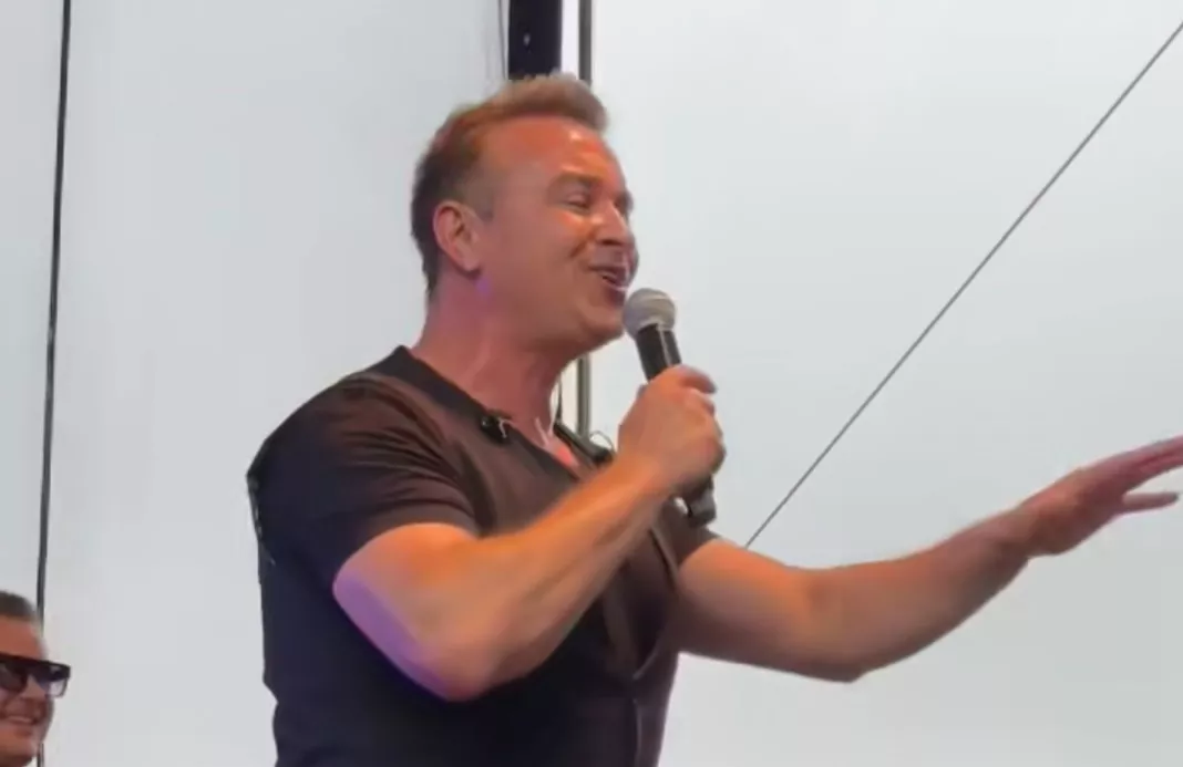 Weekend na Dożynkach Gminnych w Mortęgach. Radek Liszewski zaśpiewał „Ona tańczy dla mnie” i „Wypijemy popłyniemy”