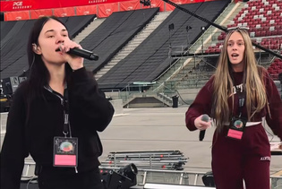 Weronika Wiśniewska i Nikola Raczko z Top Girls na Roztańczony PGE Narodowym! Tak śpiewają na żywo! 