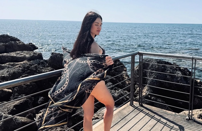 Weronika Wiśniewska z Top Girls w bikini na Cyprze. Tak gorących zdjęć dawno nie było w disco polo