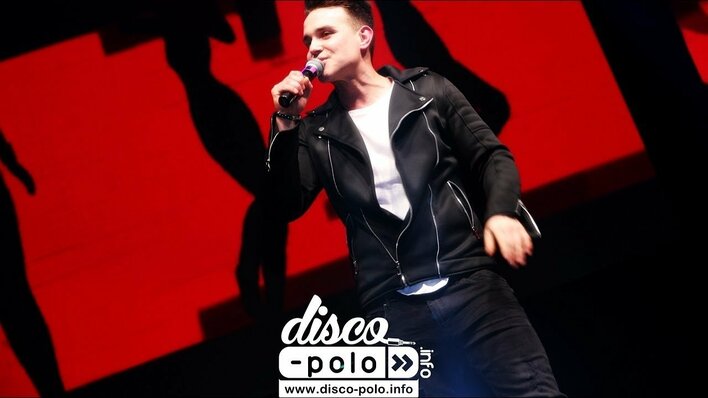 Wersja koncertowa Luka Rosi - A Ty bądź | VIDEO