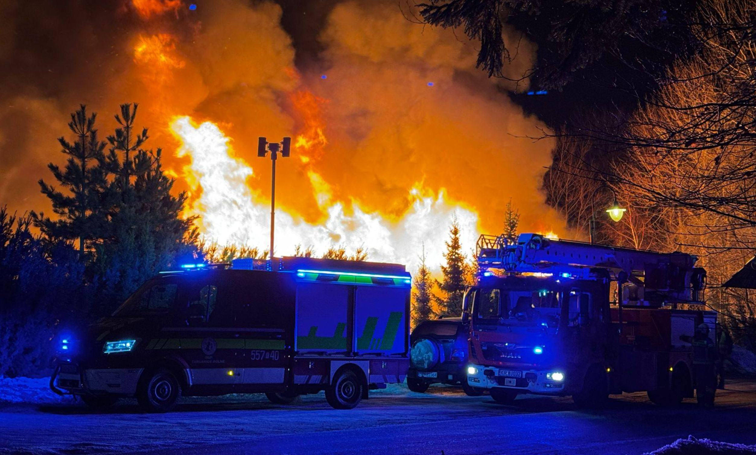 Wesele zamieniło się w dramat. Potężny pożar zniszczył karczmę