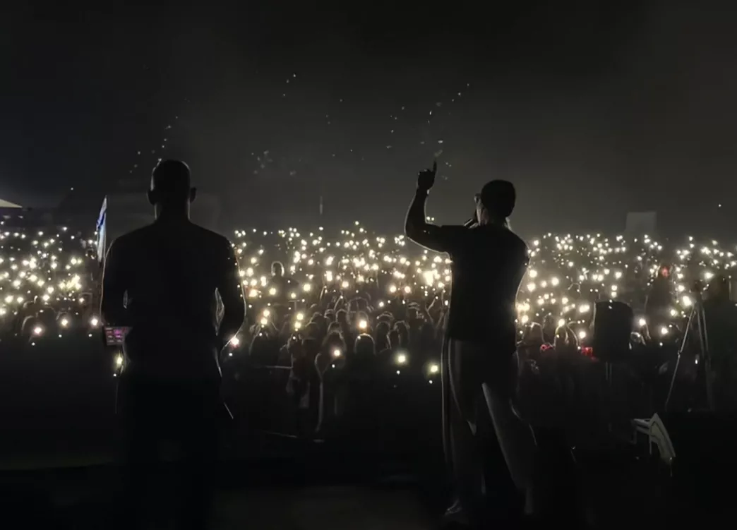 Widok ze sceny zatkał internautom usta! Tysiące latarek na koncercie Skolima! Wygląda to obłędnie!