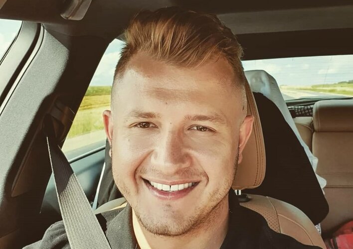 Wielka miłość Dawida Narożnego (Piękni i Młodzi)! Fani disco polo oczarowani zdjęciem wokalisty!