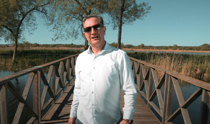 Wielki powrót Bogdana Borowskiego! Były założyciel Milano przedstawia nowość w klimacie lat .90! Fani „To jest właśnie prawdziwe MILANO.” .