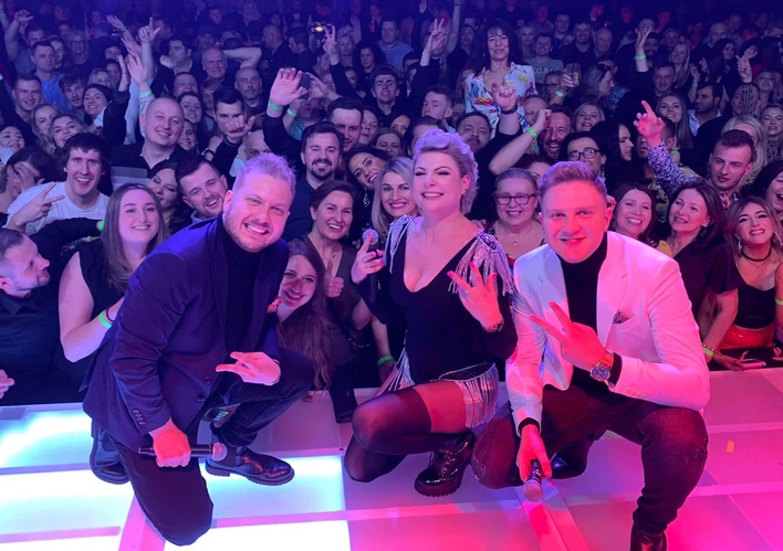 Wielki powrót gwiazd disco polo zza oceanu! Piękni i Młodzi szczerze o swoim wyjeździe! 