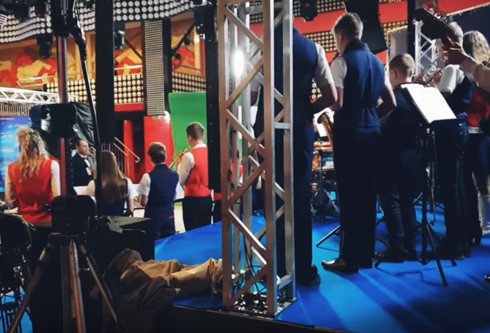 Wielki przebój disco polo w wyjątkowej wersji! Tego nikt się nie spodziewał - nagranie podbija sieć | VIDEO