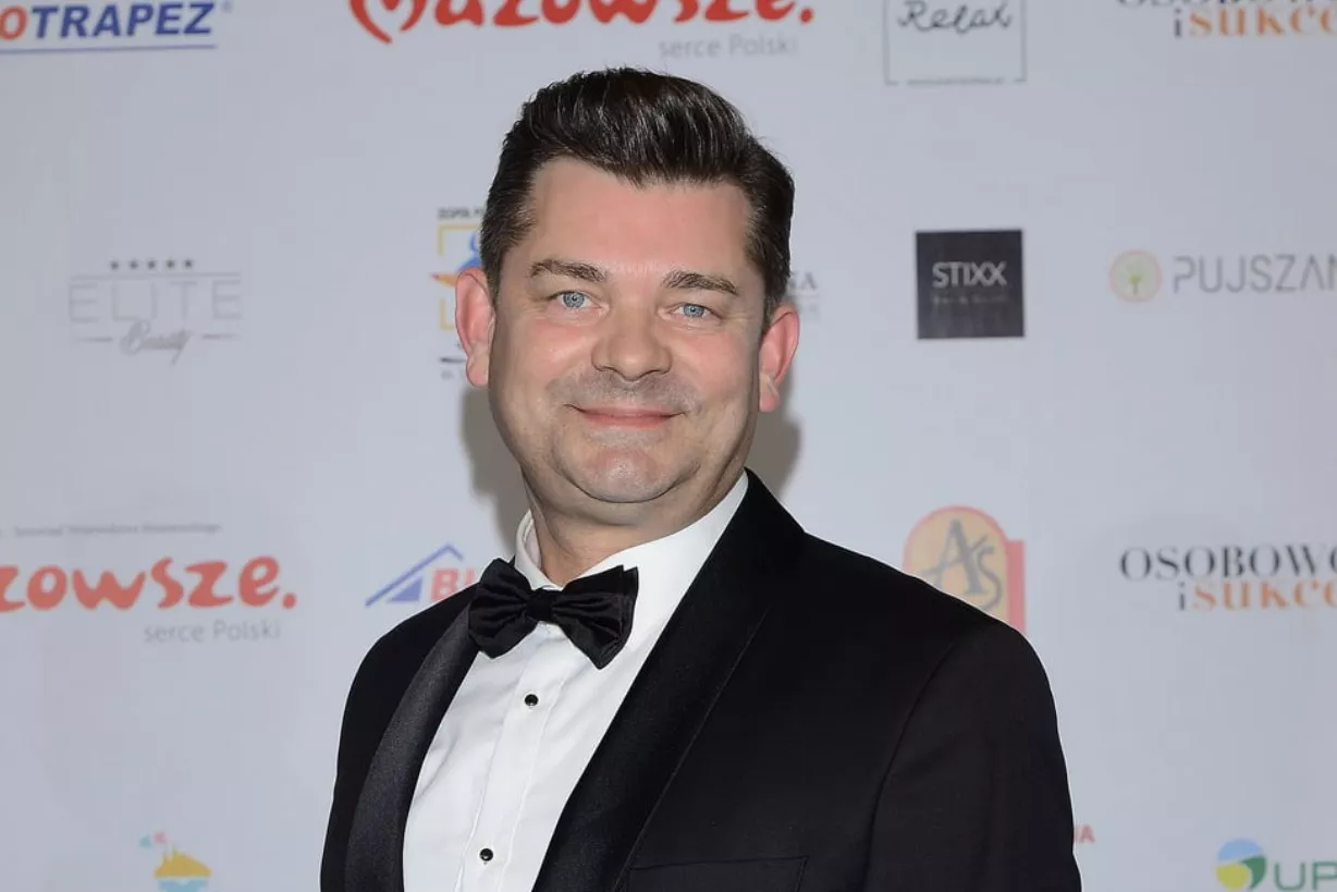 Wielki przebój zespołu Akcent odświeżony! Zenon Martyniuk w cudownym hicie pt. „Życie to są chwile„ | Premiera!