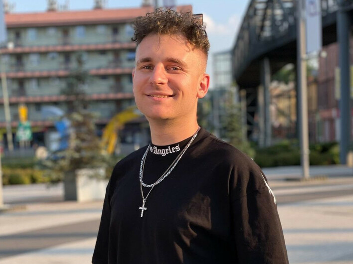 Wojtek Sarwa Levelon Zespół Menelaos – informacje wiek, wzrost, dzieci, żona, piosenki, instagram