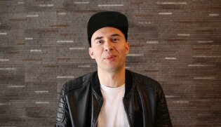 Wokalista disco polo prosi o modlitwę! Artysta obrał nową, życiową drogę! 