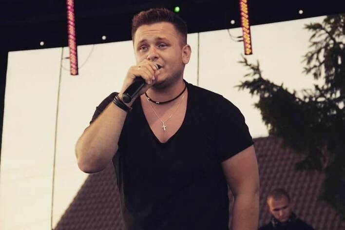 Wokalista disco polo ostrzega! Organizator odwołuje koncerty, jest niewypłacalny!