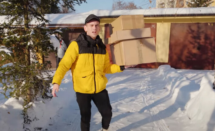 Wokalista disco polo w hołdzie wszystkim kurierom. Nowość „Pan Kurier„ już podbija YouTube! 