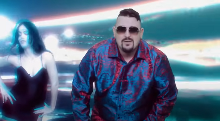 Wokalista disco polo zaskakuje nowym wcieleniem. Jego debiut solowy może namieszać w branży