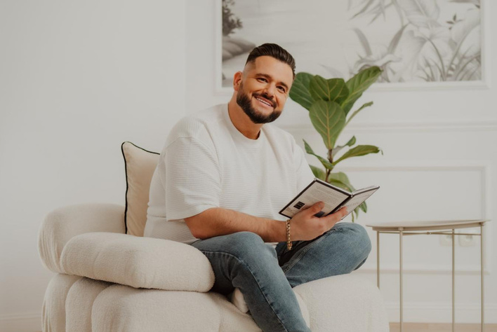 Wokalista zespołu Joker zmieni branżę?! Nie uwierzysz, co studiował znany wokalista!