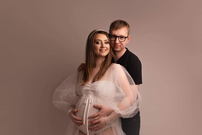 Wokalistka disco polo w zaawanasowanej ciąży! Gwiazda pokazała ciążowy brzuszek! [FOTO]