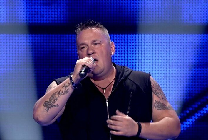 Wokalista zespołu Quest oczarował jury w The Voice of Poland! Wygra program?