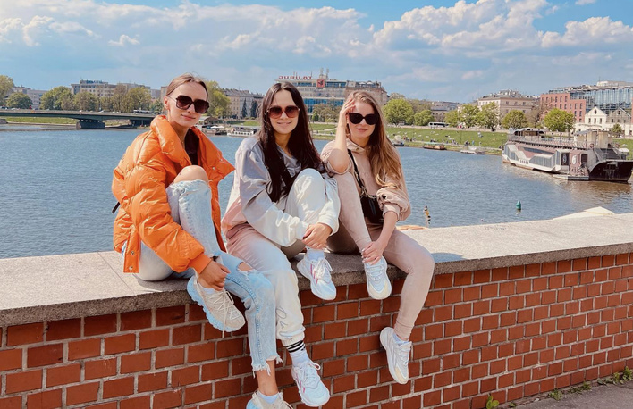 Kierowca uciekł z miejsca zdarzenia! Wokalistki disco polo walczą o życie przyjaciela!