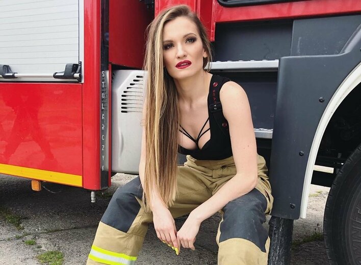 Wpadka ślicznej wokalistki disco polo. Padła ofiarą własnego odważnego stylu!