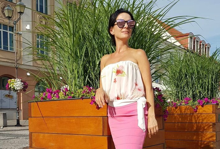 Popularna wokalistka disco polo patrzy z niepokojem w przyszłość! Wiemy co dręczy gwiazdę! 