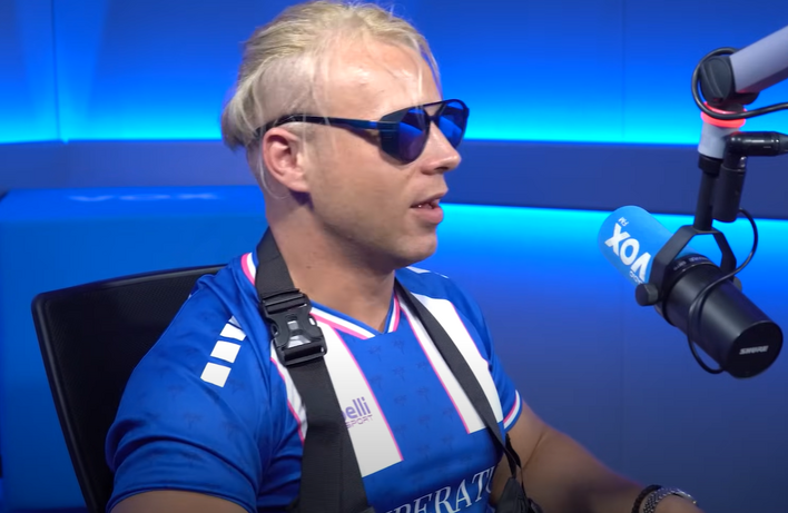 ”Wyglądasz idealnie” leci w Egipcie i na Zanzibarze! Skolim mówi, jak jego hit podbija świat