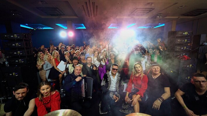 Wyjątkowa premiera! Kordian z nowością pt. „Kiedyś wrócę tu„. W klipie gwiazdora disco polo wystąpiła Kasia Cichopek!