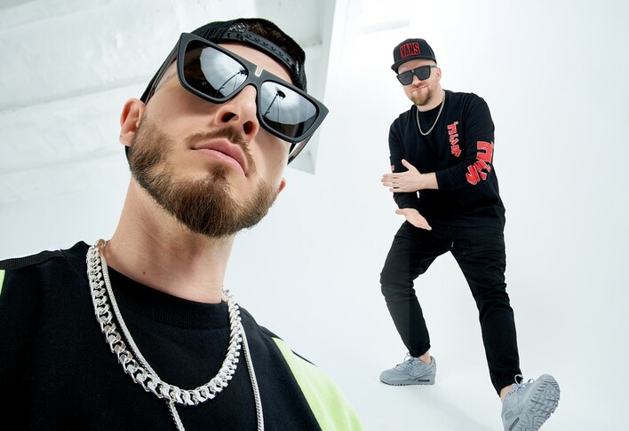 Wielki sukces i jubileusz popularnej grupy Łobuzy! Gwiazdorzy disco polo zdeklasowali konkurencję! 