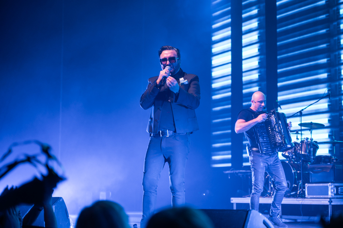 Wyjątkowy występ Andre w Wilnie! „Ale Ale Aleksandra” porwało publiczność podczas niezapomnianej andrzejkowej zabawy!