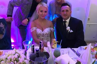 Wziął ślub gdy wszyscy bawili się na PGE Narodowy! Znany muzyk disco polo spełnił swoje marzenie! 