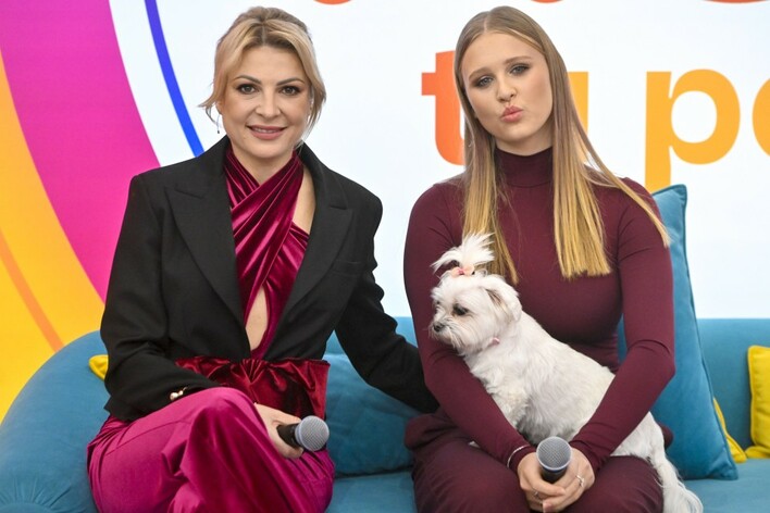 Wzruszający duet Magdaleny Narożnej i Gabrysi! Zaśpiewały w telewizji Polsat! 