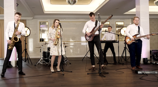 Z wesela prosto na wielką scenę disco polo! Posłuchajcie jako piersi premierową produkcję kapeli Amore! 