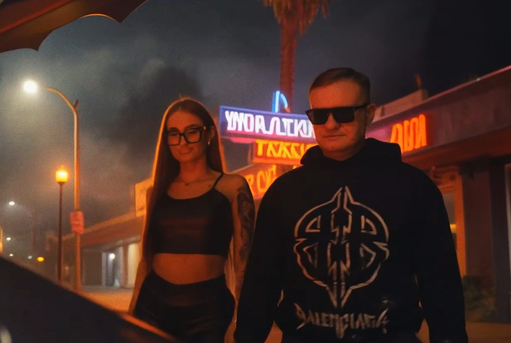 „Za oknem deszcz” Coco Boyss nabiera rozpędu. Teledysk robi furorę w sieci!