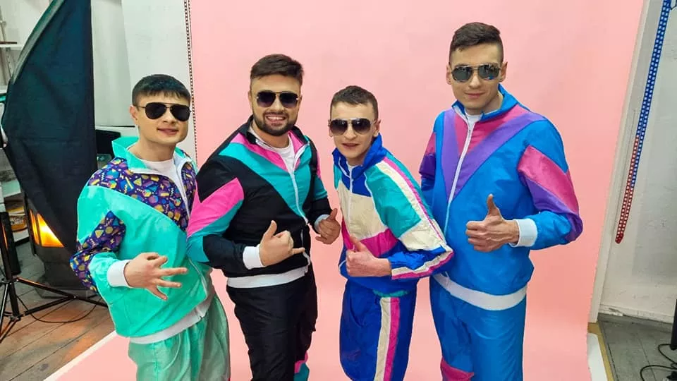 Tłumy ludzi na koncercie disco polo! Ten zespół wie, jak zabawić publikę! VIDEO