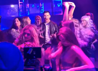 „Zabawmy się„ nowość od zespołu Bayera! Wyciekł fragment nowej produkcji | VIDEO