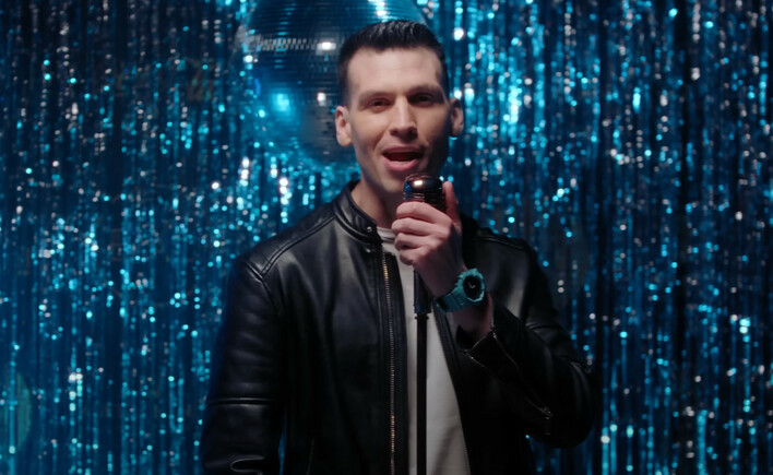 To liderzy disco polo w Polsce?! Piosenka „Zabawmy się„ Bayera podbija internet! 