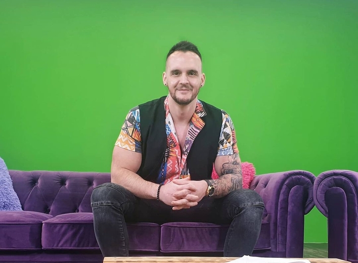 Wokalista disco polo znalazł nową pasję?! Zobaczcie efekty jego wielkiej metamorfozy