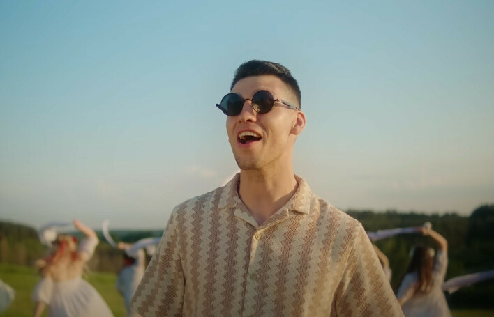 „Zakochać się„ – Niezwykły letni Hit Bayera, który podbija internet! Zobacz, dlaczego wszyscy o tym mówią!