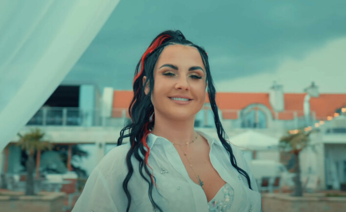 Zakochana Ann w nowej produkcji „Jalapeno„ : Hit lata 2024?!