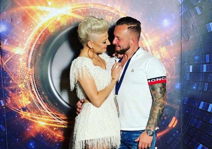 Zakochana Magda Narożna w upojnym pocałunku! Było bardzo gorąco!