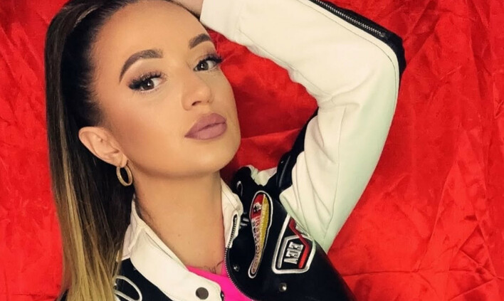 Zakochana w Życiu szykuje gorącą premierę! Nowy utwór ”Zamknij drzwi”! Zobacz przedpremierę! 