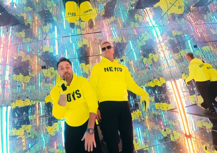 „Zapłacisz mi w naturze” – nowy przebój Boys i News stał się viralem w sieci. Internauci nie mają wątpliwości