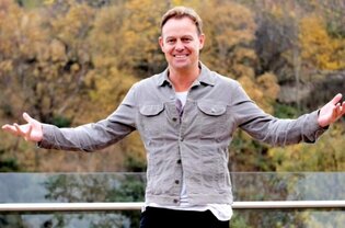 Zastrzyki z botoksu pomagają mu w chorobie! 