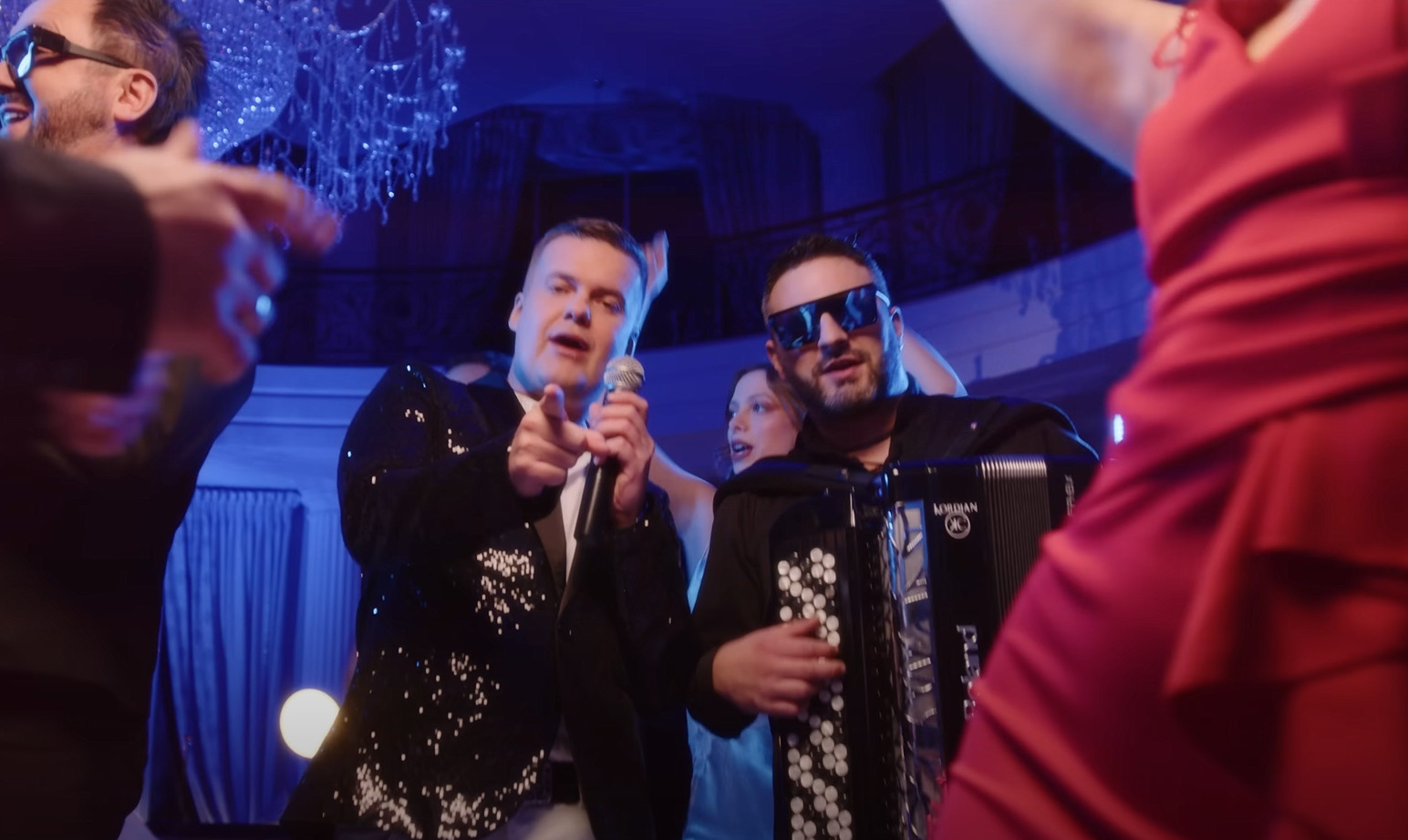 „Zatańcz tylko ze mną” z 1,7 mln odtworzeń – To Jest To i Andre podbijają scenę disco polo!