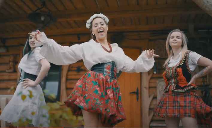 „Zatańcz ze mną„ - Najnowszy hit zespołu Na Plus już zdobywa serca fanów!