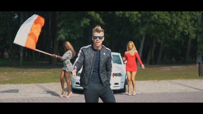 Zawodowy aktor, który wybrał disco polo!?