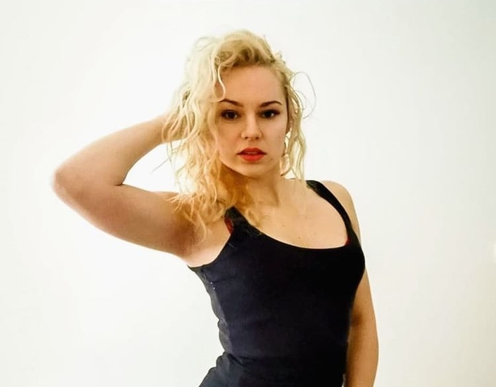 Zdumiewająca stylizacja gwiazdy disco polo. Nowy look oczaruje fanów?! 