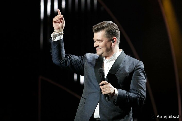 Zenon Martyniuk na samym szczycie sukcesu! Film o przygodach króla disco polo podbija Netfllixa!