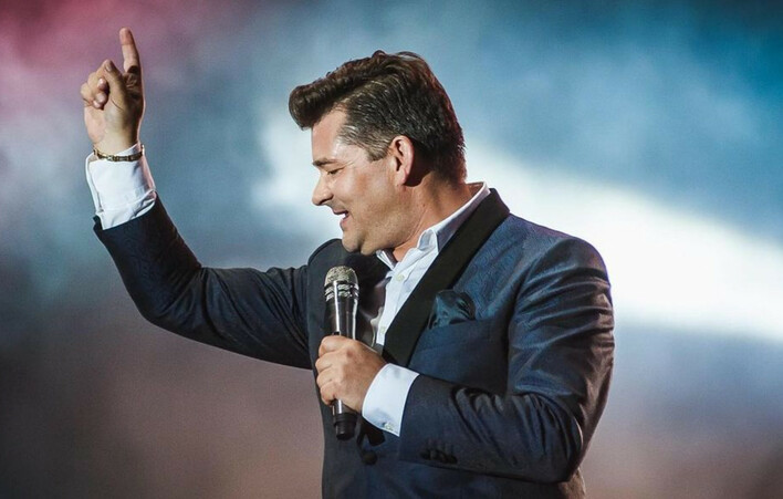 Zenek Martyniuk i Akcent w klubowej wersji HITU „Oj Ne ne ne„! Król disco polo trafi na szczyty list przebojów?!