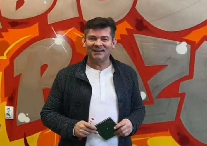 Zenek Martyniuk obdarował piłkarza Jagiellonii Nene prezentem za jego piękne bramki - Co przygotował gwiazdor disco polo dla Portugalczyka?