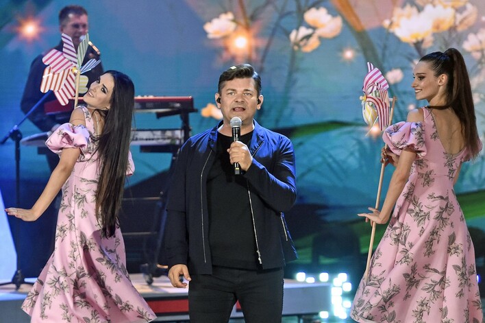 Zenek Martyniuk oczarował widzów telewizji publicznej! Gwiazdor disco polo przypomniał utwór z początków swojej twórczości! 